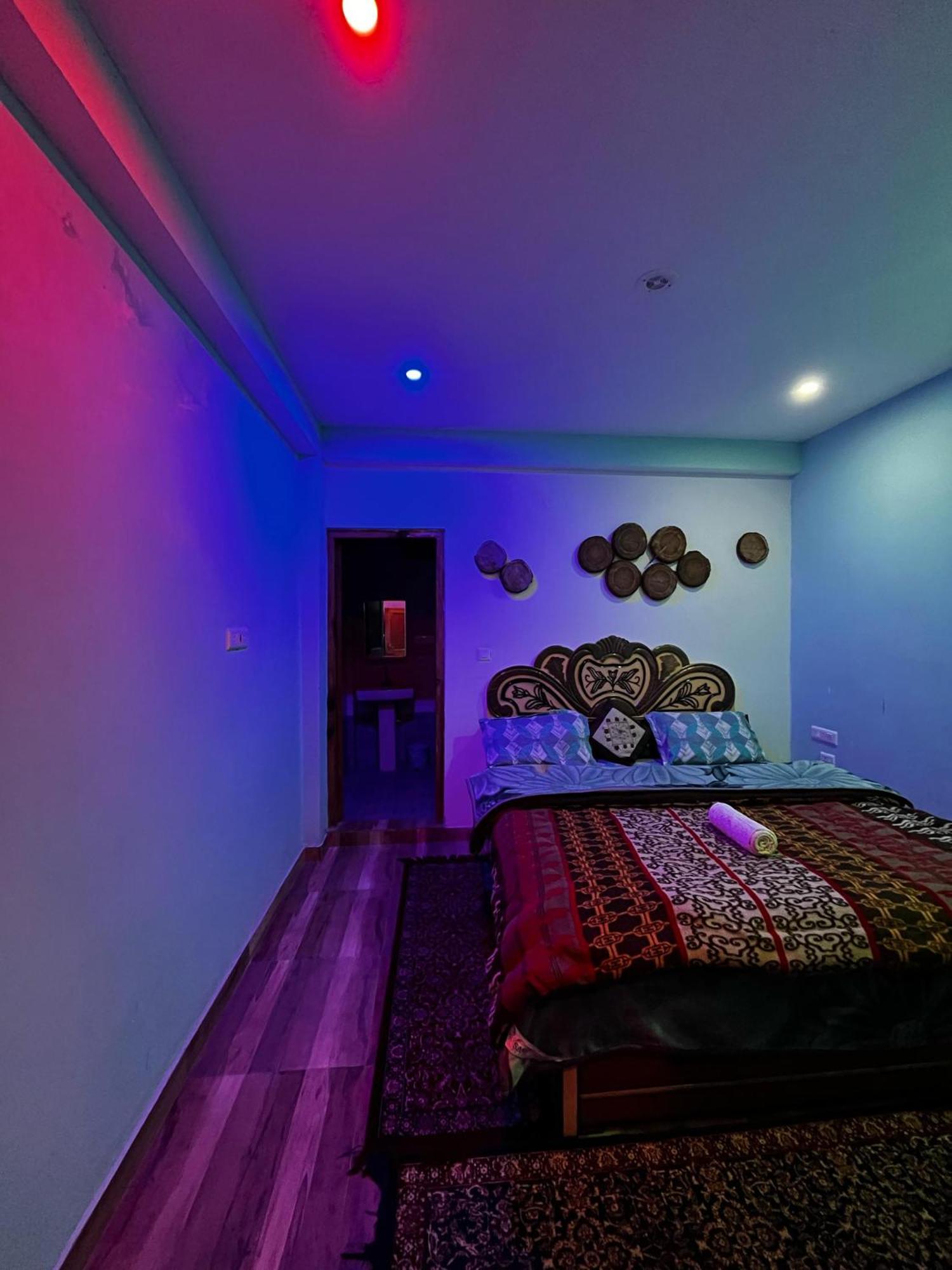 Karma Guest House And Cafe Kalgha Exterior foto