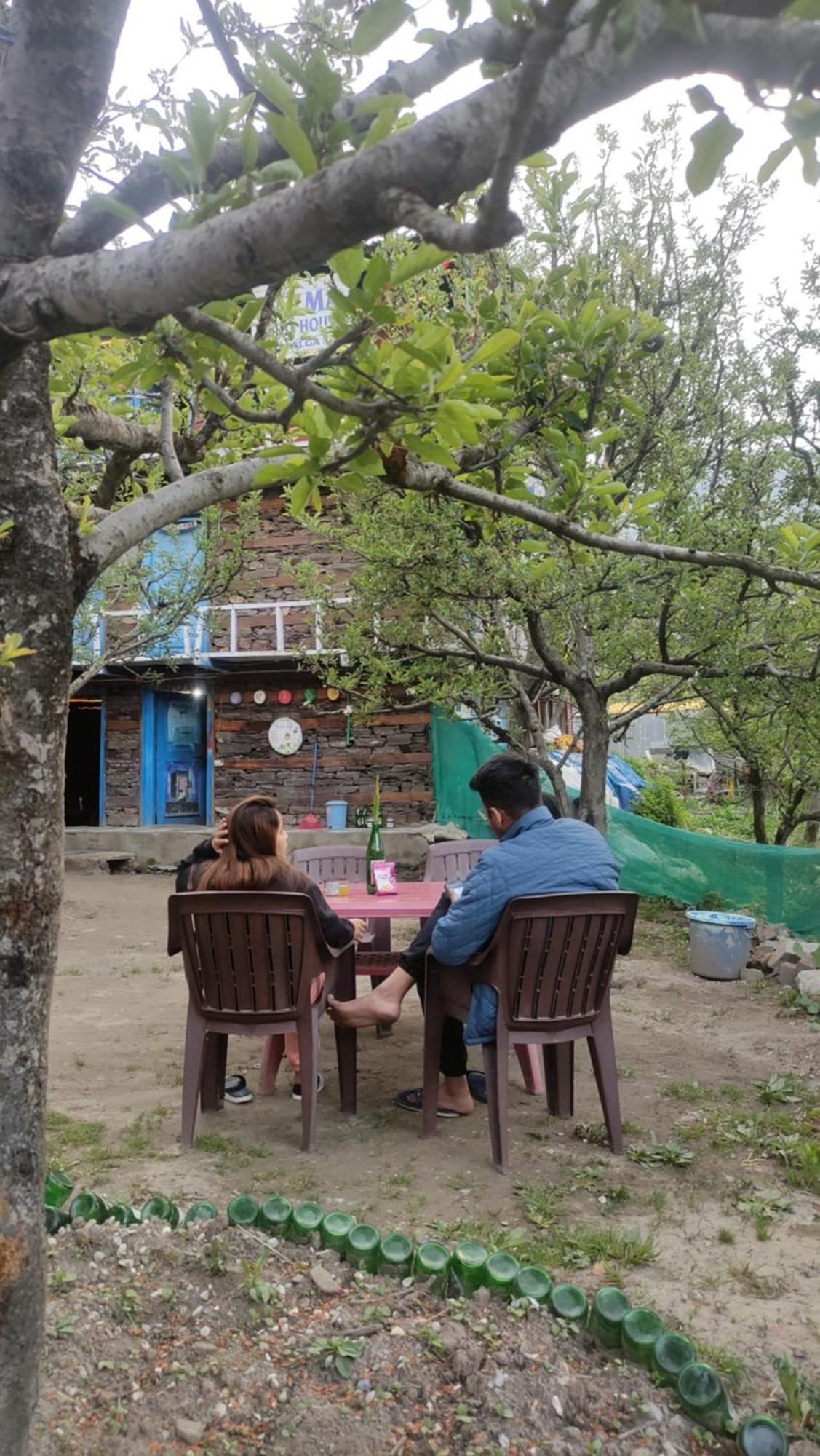 Karma Guest House And Cafe Kalgha Exterior foto