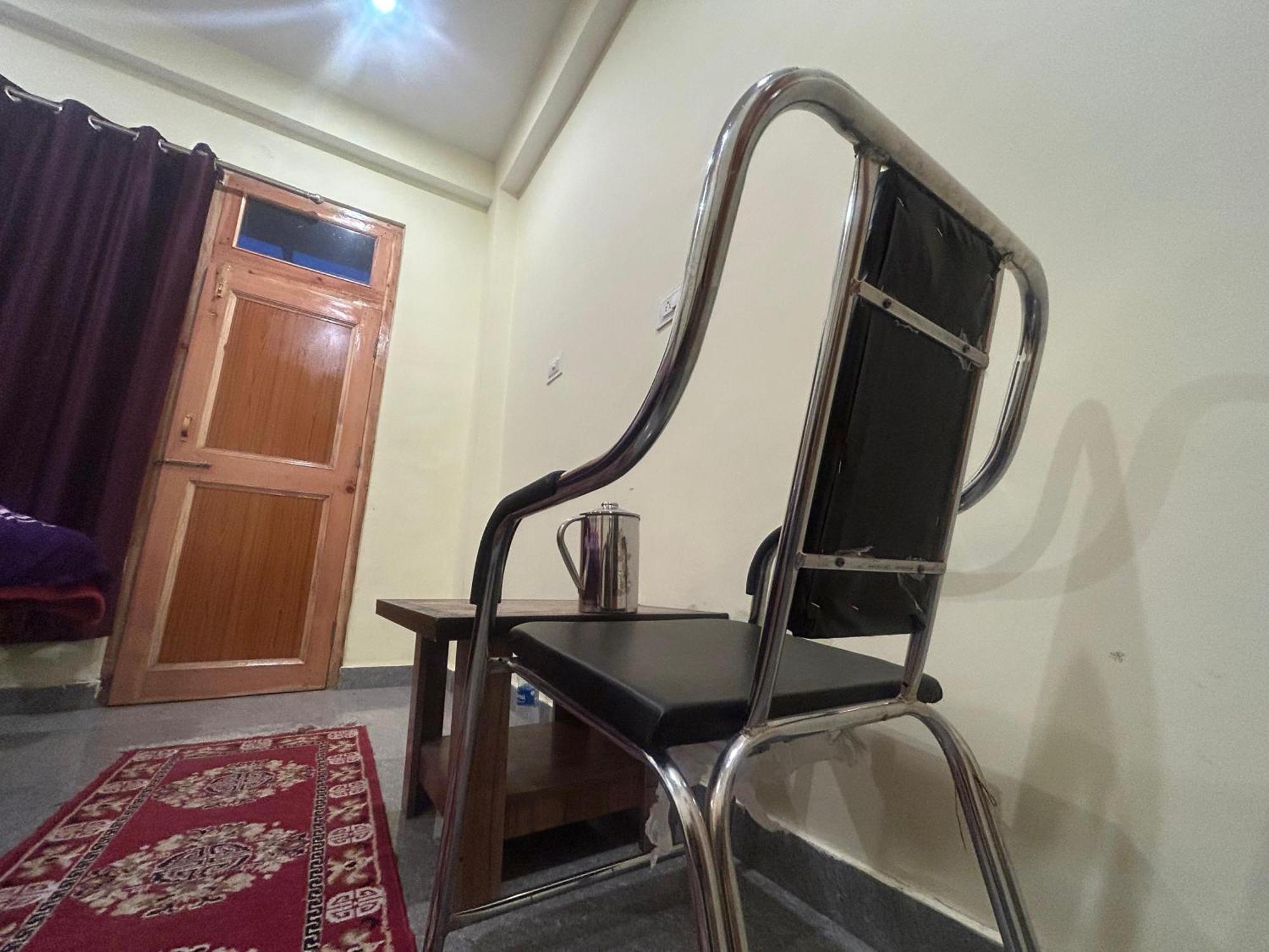 Karma Guest House And Cafe Kalgha Quarto foto